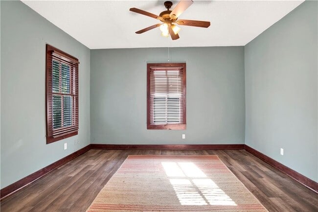 Building Photo - 112 Espejo St