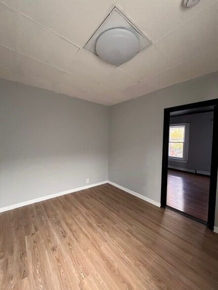 Building Photo - 112 Linden Ave