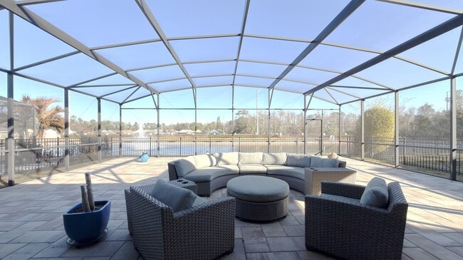 Building Photo - 1344 Bristol Oaks Way