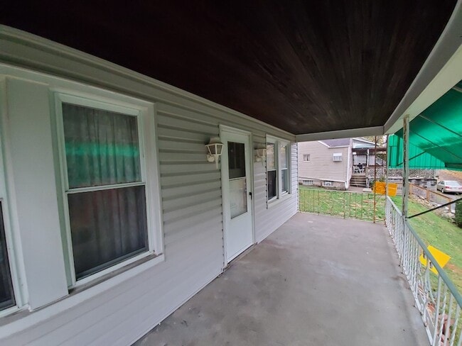Building Photo - 1137 Oakleaf Dr