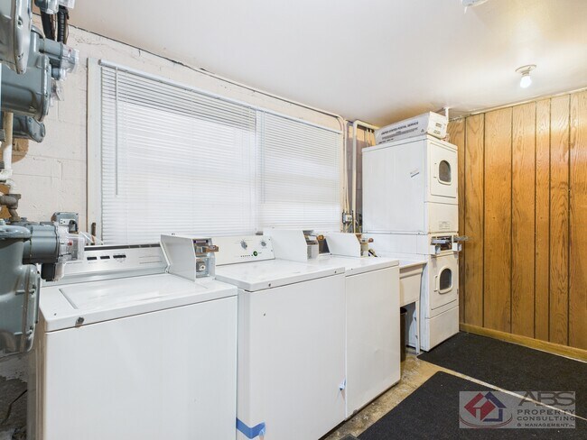 Building Photo - 755 Dulles Rd