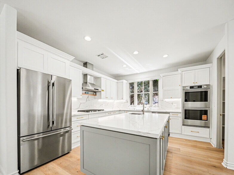 Building Photo - 3907 Peartree Pl