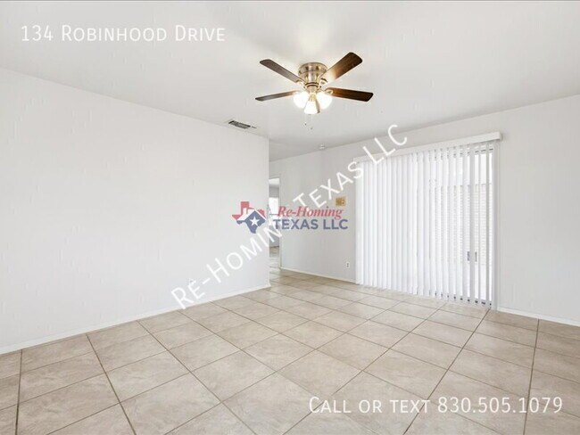 Building Photo - 134 Robinhood