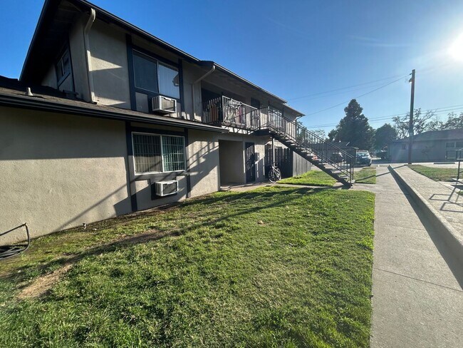 Building Photo - 816 Sutter Ave