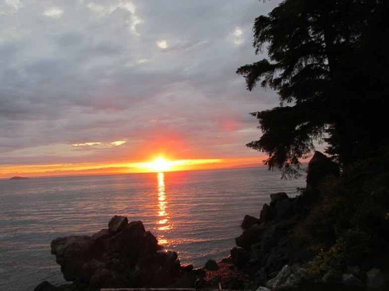 Building Photo - 585 Raccoon Point Rd