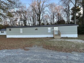 Building Photo - 724 Graham Dr
