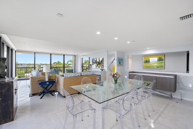 Building Photo - 3390 S Ocean Blvd