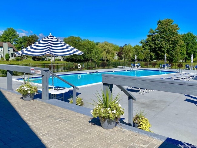 Building Photo - 21 North Loop