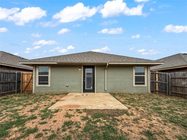 Building Photo - 1729 Everglade Ct