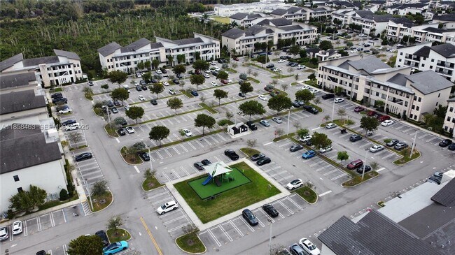 Building Photo - 8151 NW 104th Ave