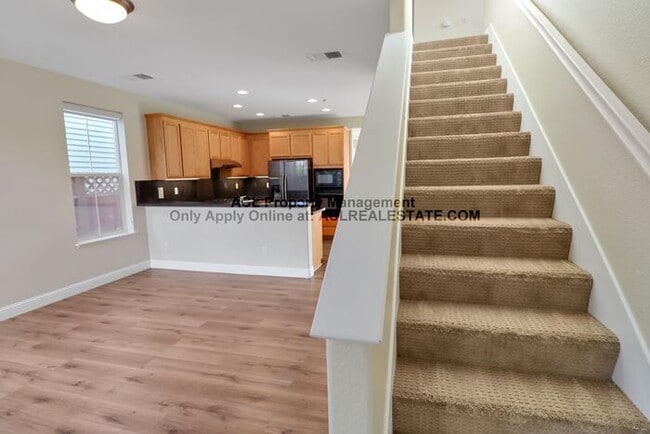 Building Photo - 1186 Cherrybrooke Commons