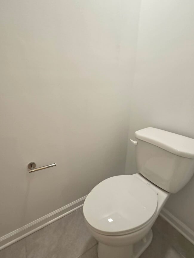 Building Photo - 222 Clement Lp