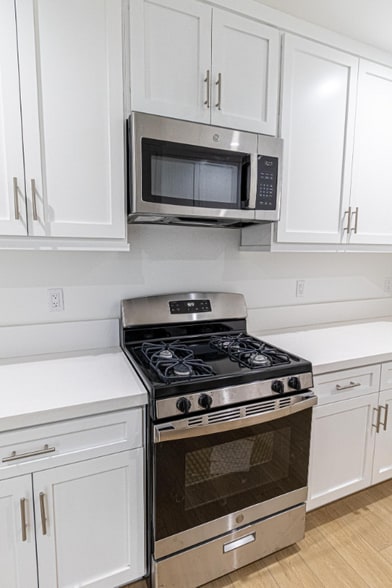 Building Photo - 3672 W Imperial Hwy