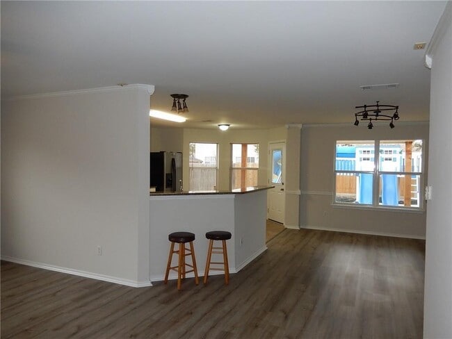 Building Photo - 116 Rinehardt St