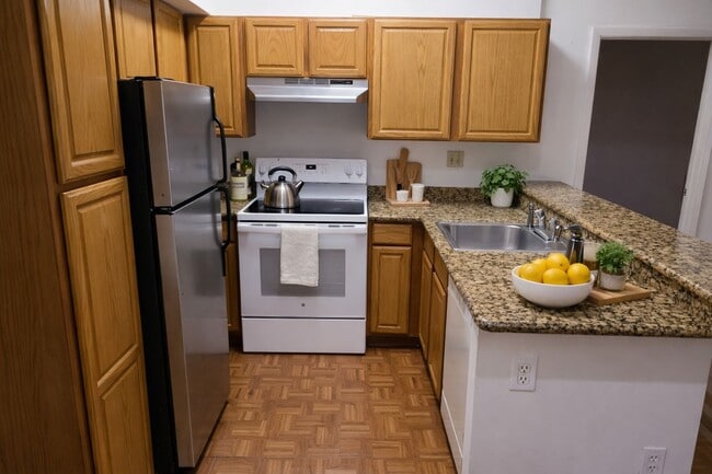 Building Photo - 721 Lyons Rd