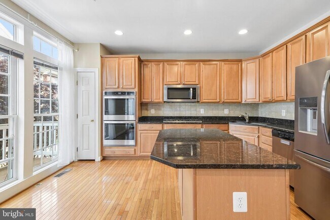 Building Photo - 7979 Vigne Ct