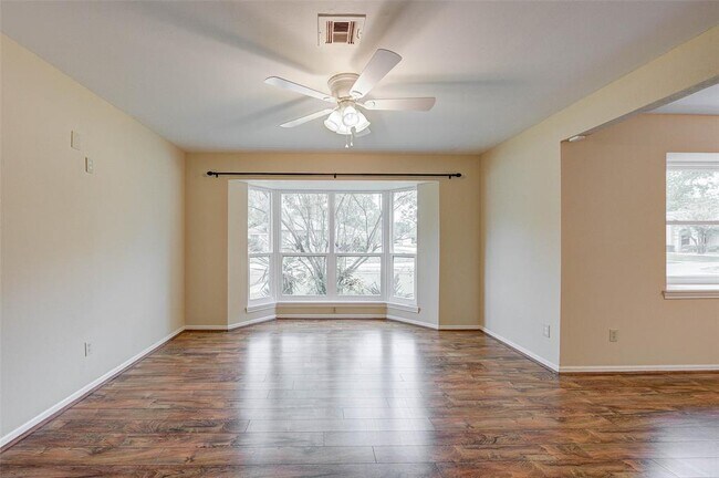 Building Photo - 5403 Clift Haven Dr