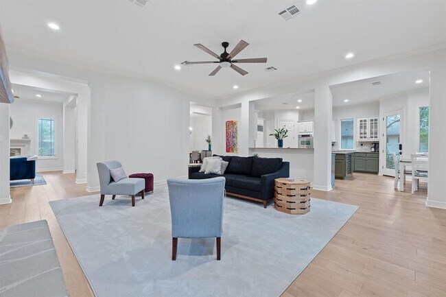 Building Photo - 6636 Dogwood Creek Dr