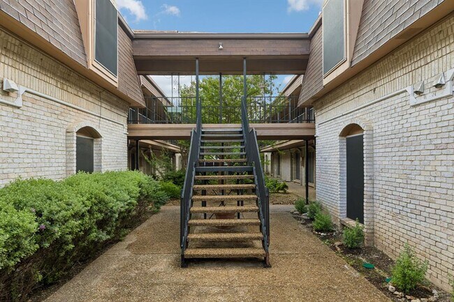 Building Photo - 7801 Shoal Creek Blvd