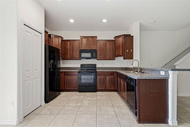 Building Photo - 12942 Utopia Gdns Wy