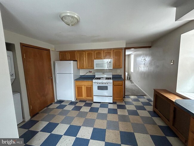Building Photo - 6500 Ridge Ave
