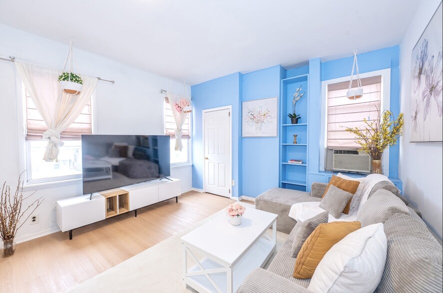 Building Photo - 45 Essex Ave