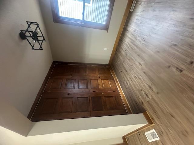 Building Photo - 1709 Ekin Ave