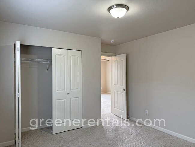 Building Photo - 4BR/2.5BA with Bonus Loft and Den in Lacey