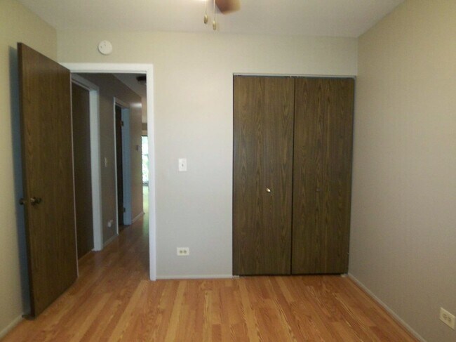 Building Photo - 1546 Williamsburg Dr
