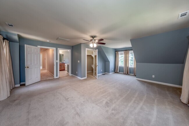 Building Photo - 2204 Palisade Ct