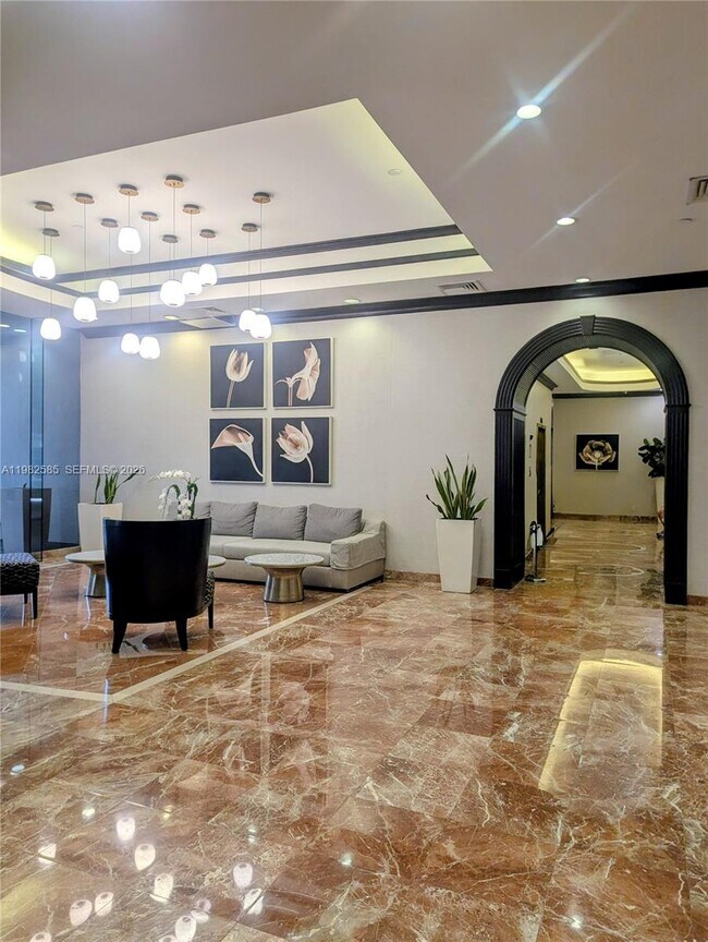 Building Photo - 3610 Yacht Club Dr