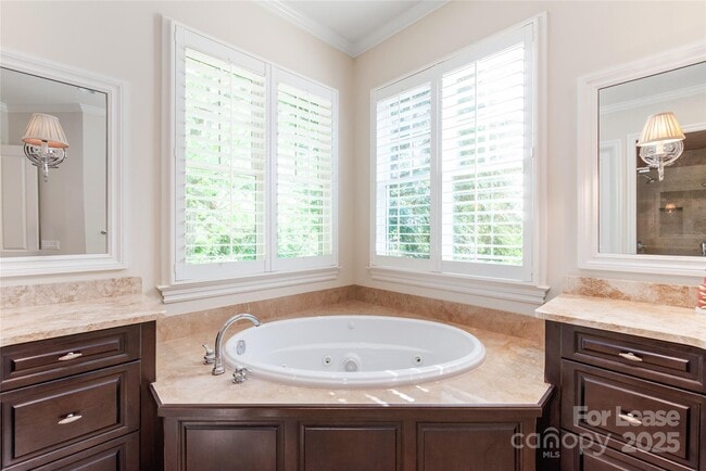 Building Photo - 6723 Conservatory Ln