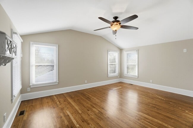 Building Photo - Historic Wesley Heights Home | Walkable to Uptown | 2 Primary Suites