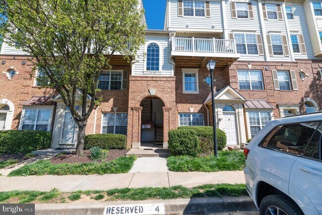 Building Photo - 1735 W Braddock Pl