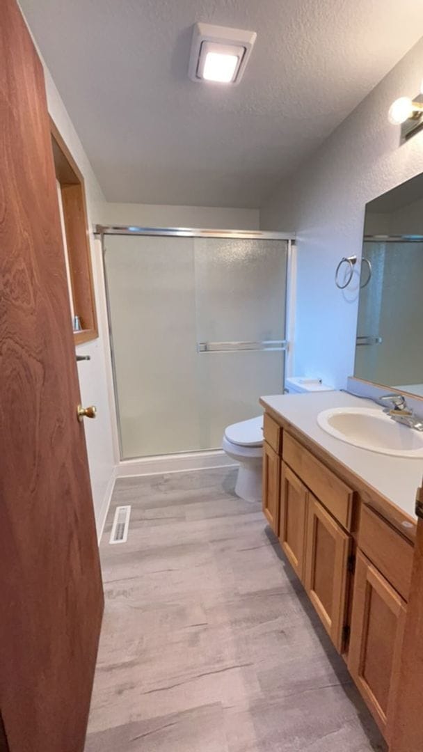 Building Photo - 3 Bedroom 2 Bath Single Family Home with 2...