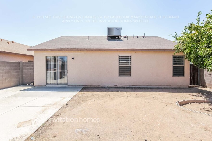 Building Photo - 11542 W Flores Dr
