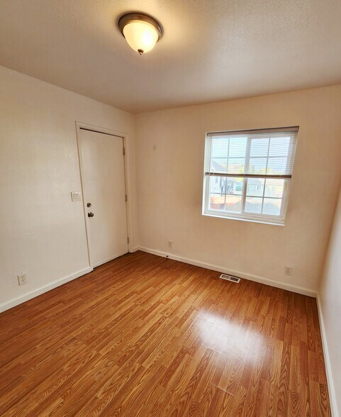 Building Photo - 1074 18th Street