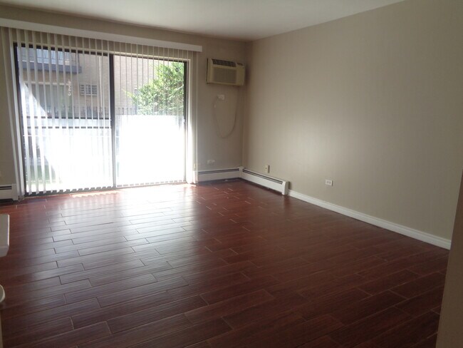 Building Photo - 6338 W 99th Pl