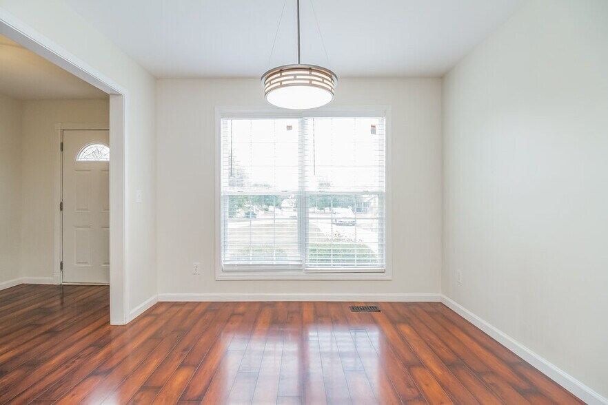 Building Photo - 2814 Tyler Ct