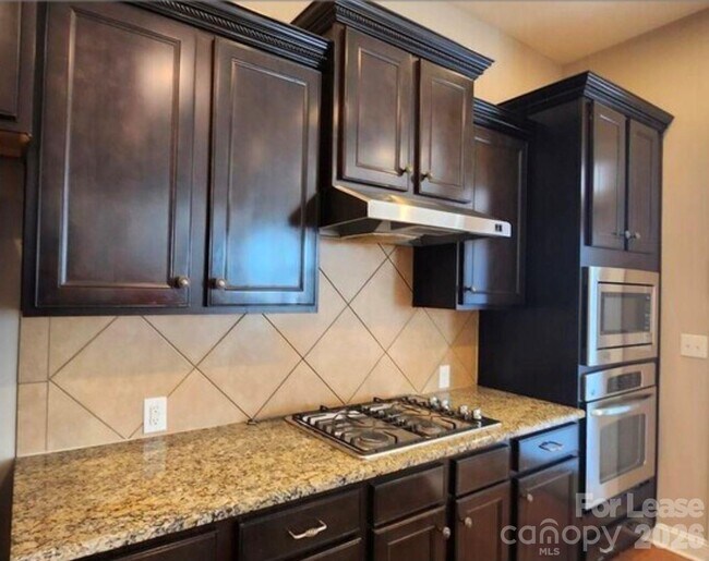 Building Photo - 317 Montibello Dr