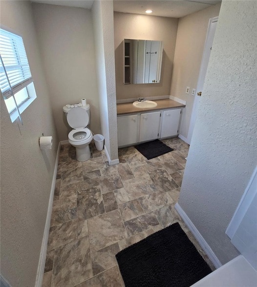 Building Photo - 1634 Dolphin Dr