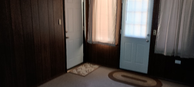 Building Photo - 13920 Old Pleasant Valley Rd