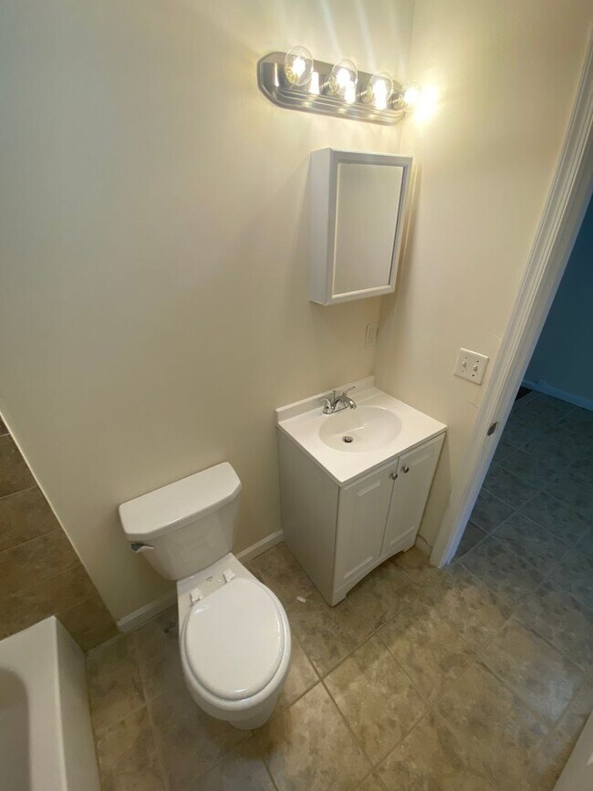 Building Photo - 15 N 50th St