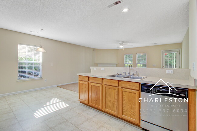 Building Photo - 5135 Ballantine Dr