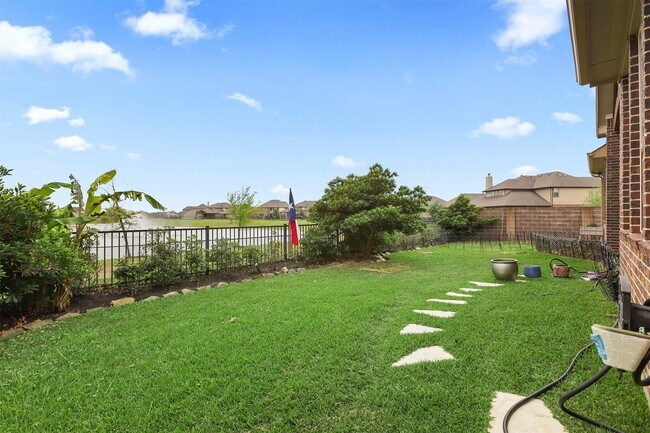 Building Photo - 12515 Cumberland Dr