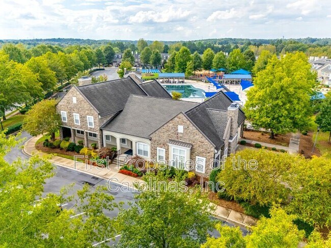 Building Photo - 9736 Springholm Dr