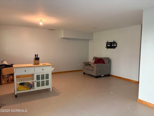Building Photo - 212 Frankfort Ave