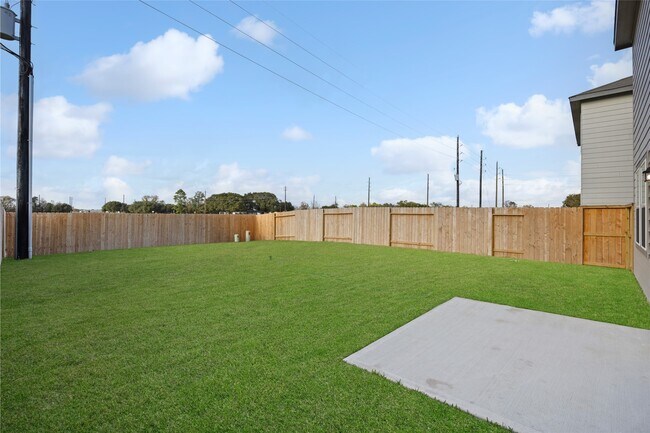 Building Photo - 8807 Vacek Xing Wy