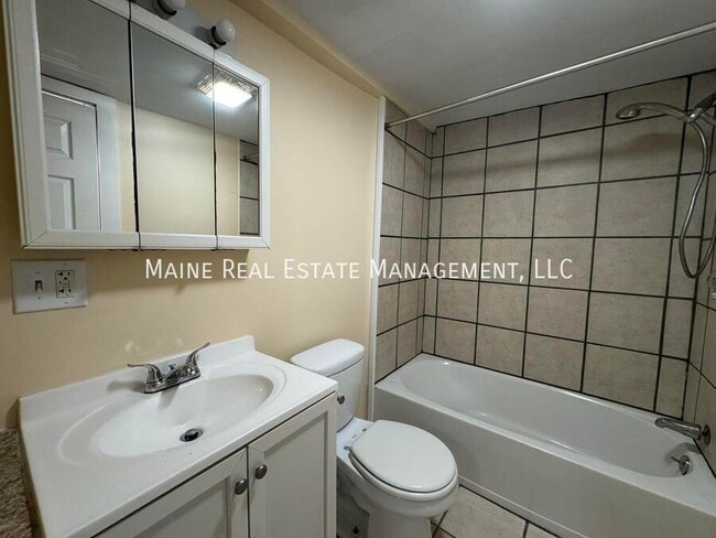 Primary Photo - 206 Maine Ave