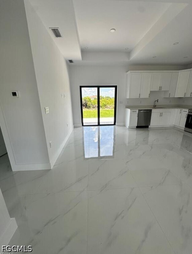 Building Photo - 821 Bell Blvd